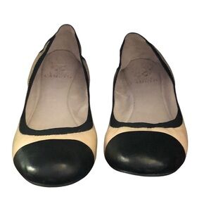 Vince Camuto Cream and Black Cap-Toe Flats